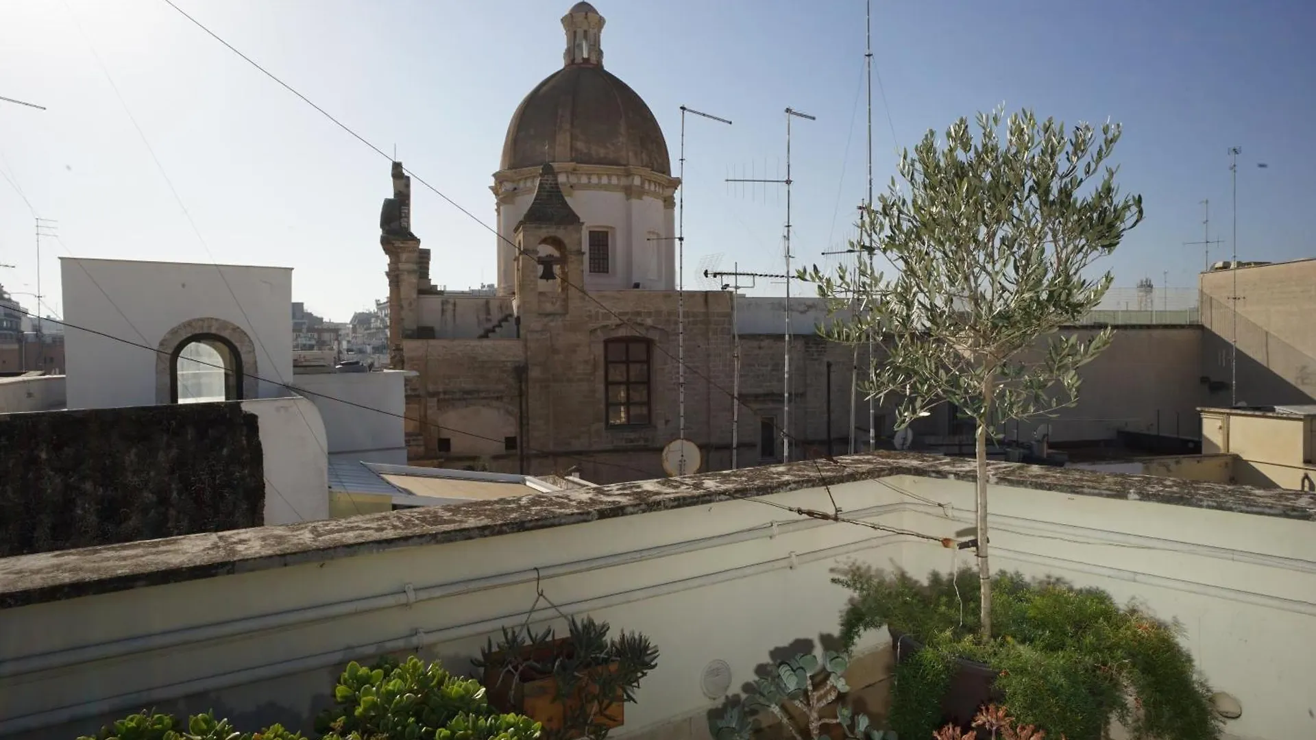 Palazzo Verrone Bari 3*,